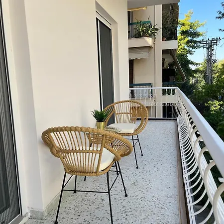 3 Bedroom Near Flisvos Athen