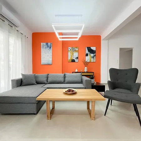 3 Bedroom Near Flisvos Athen