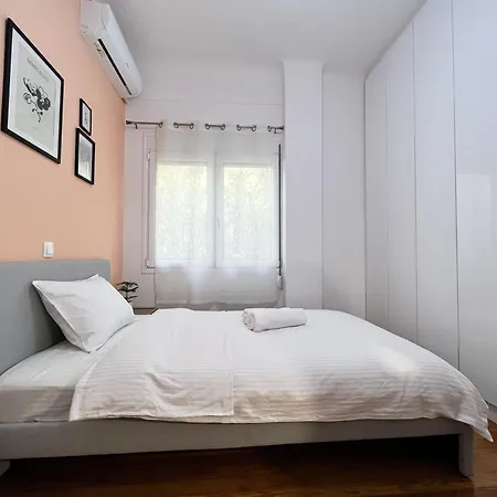 3 Bedroom Near Flisvos Athen